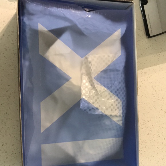 Air Jordan 11 retro (men’s 8.5) - Picture 5 of 7